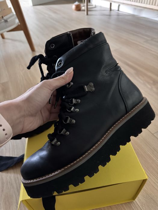 Bocanci Cricket piele