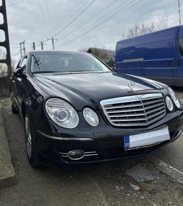 Vând mercedes E Class w211 avantgarde !!