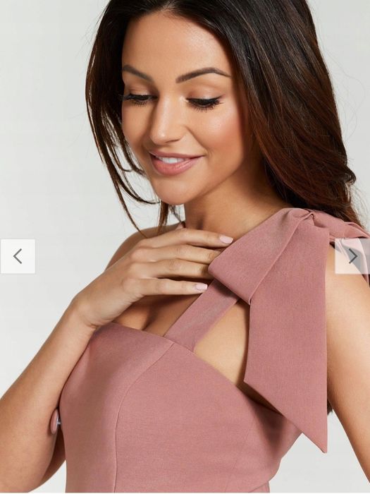 Michelle Keegan пепел от рози рокля