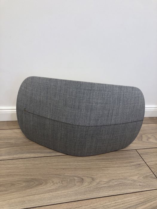 Bang Olufsen / Beoplay a6 cu suport de perete