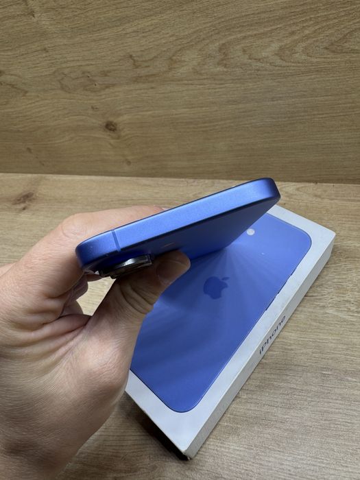iPhone 16 128Gb Blue 99% battery life