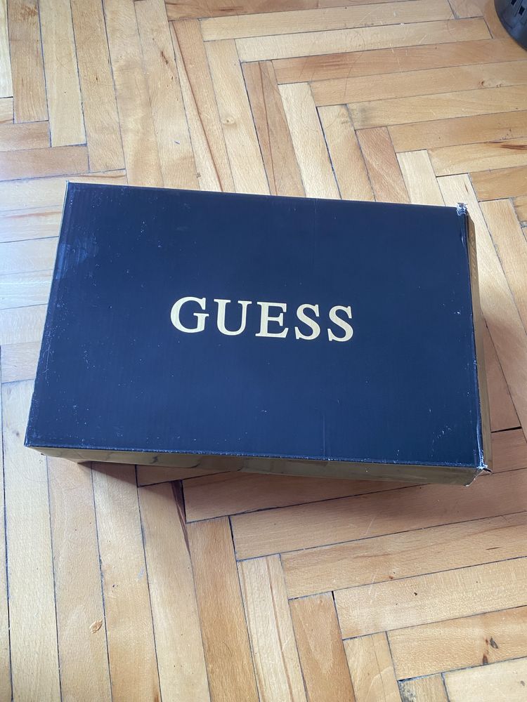 GUESS мъжки обувки