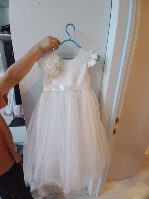 Продам платье для девочек