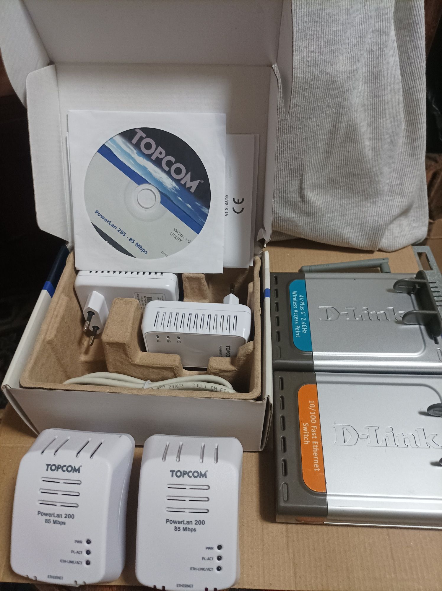 Мрежово оборудване D-Link и Topcom