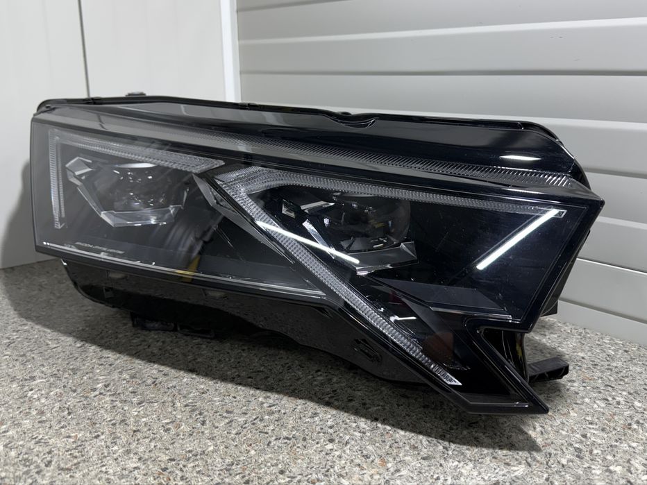 Far dreapta full led skoda Octavia MK4