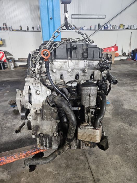 Dezmembrez VW Touran facelift Motor 2.0 BMM