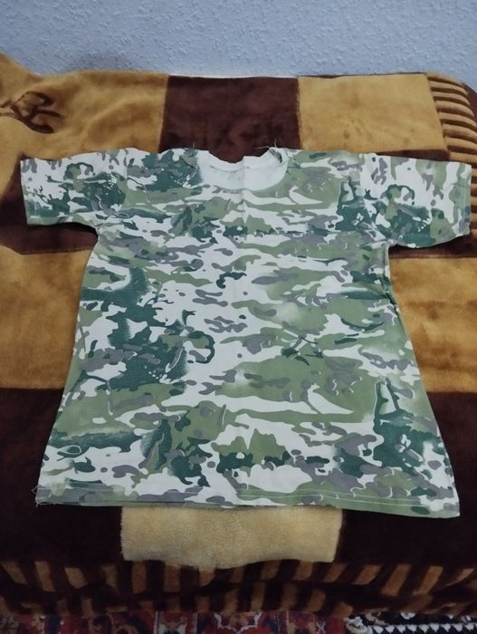 Сотилади военная форма размер L