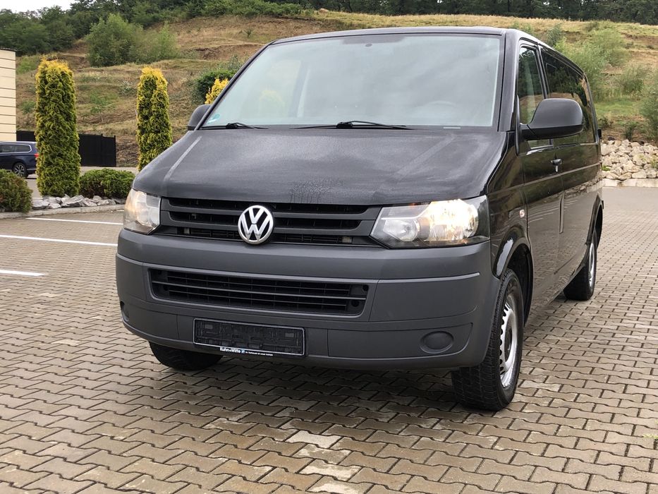 VW Transporter T5 lung 9locuri an 2010 2.0tdi 102cp cluma usi spate