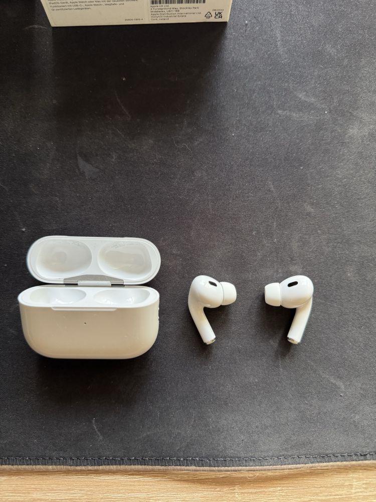 AirPods Pro 2nd Generation | Като Нови