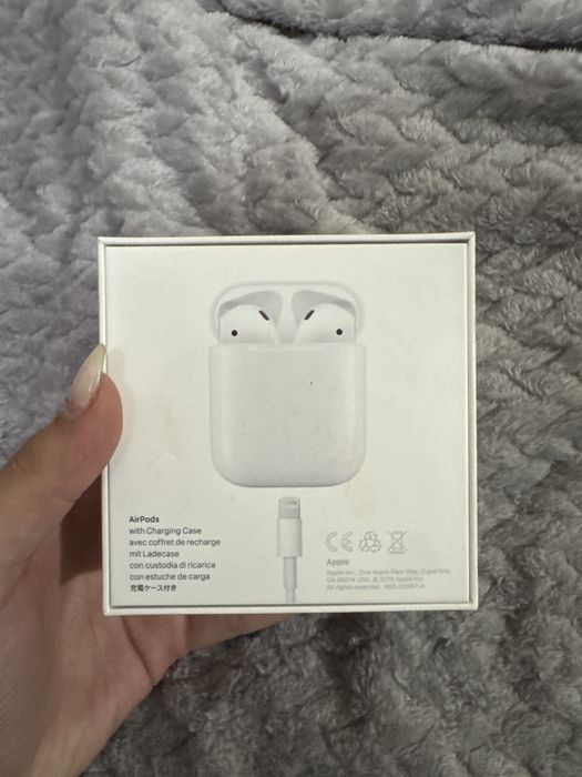AirPods 2 в перфектно техническо състояние-ОРИГИНАЛНИ