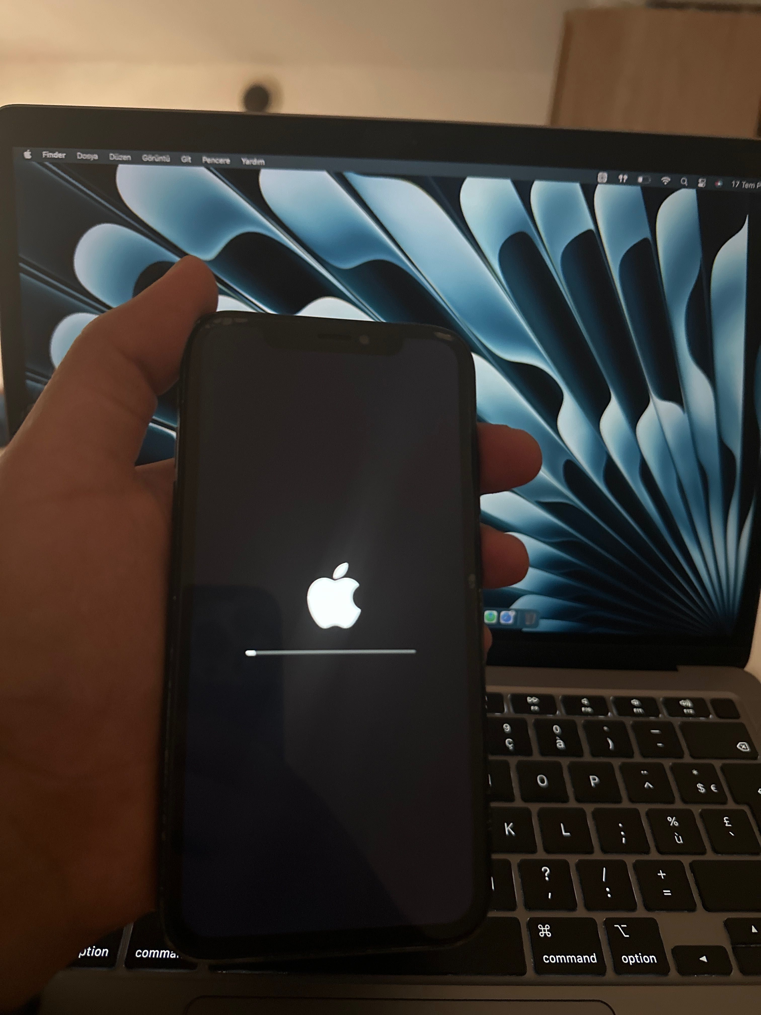 iPhone XR 64 GB черен