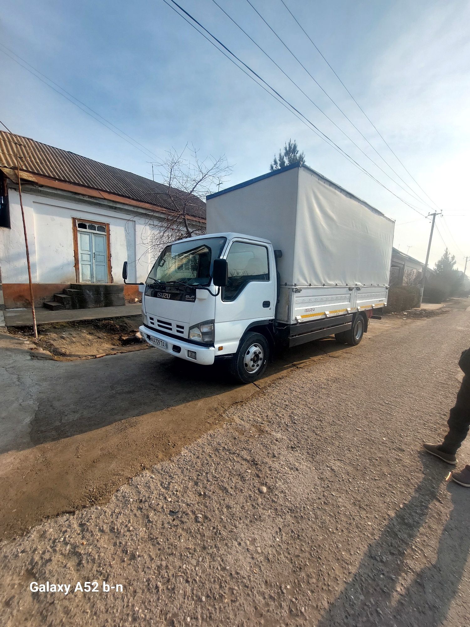 Isuzu 71 npq 2008 yil