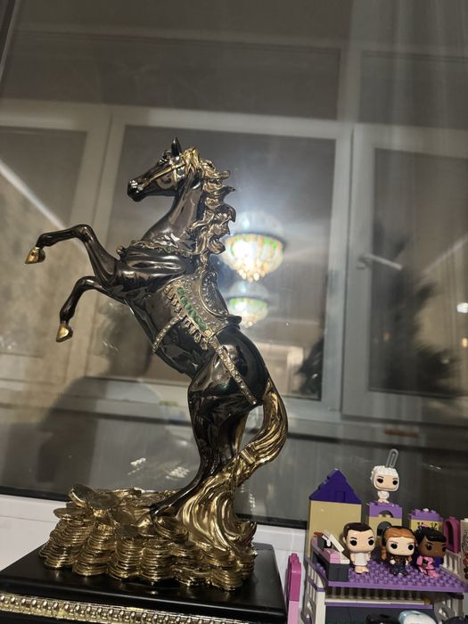 Сувенир лошадь красивая в новый год лошади