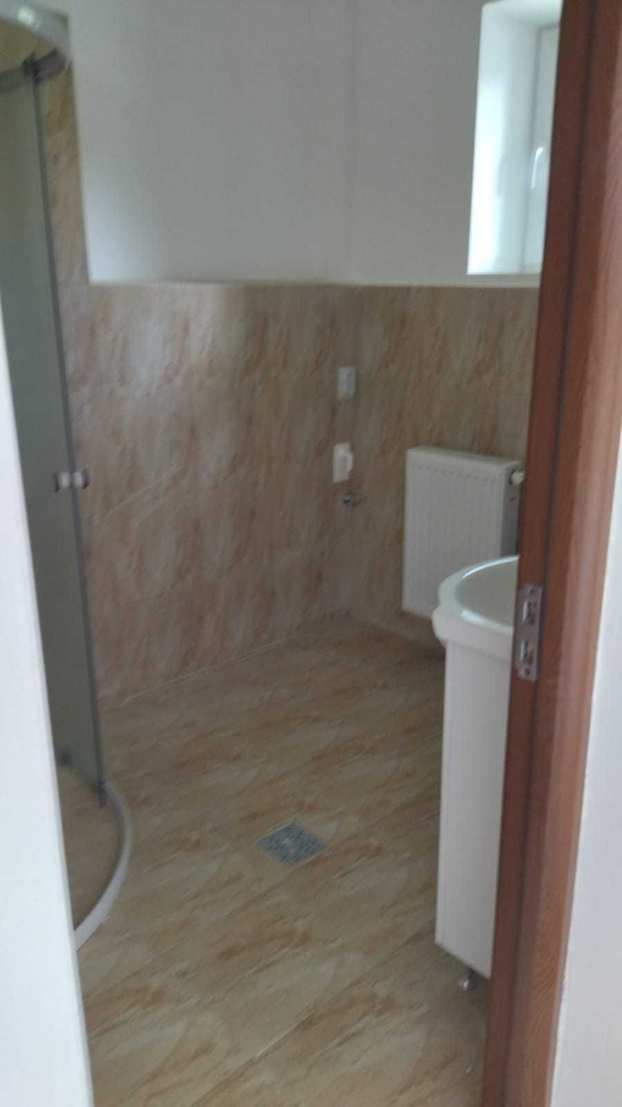 Inchiriez/vand apartament