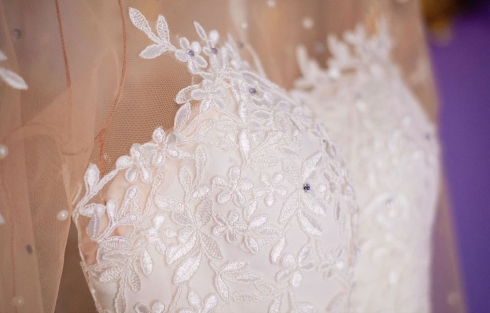 Vand rochie mireasa