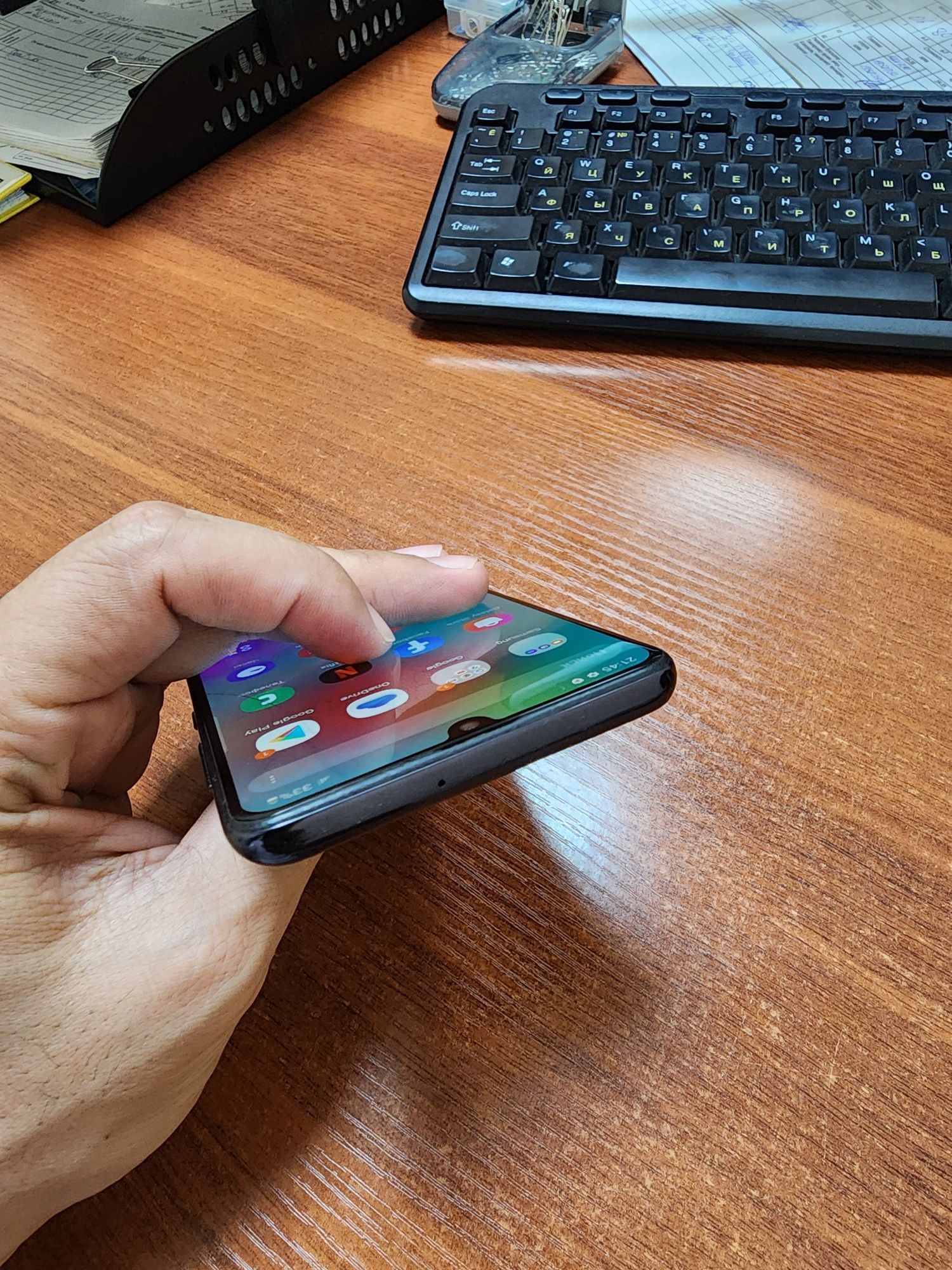 Samsung A41
/
. .