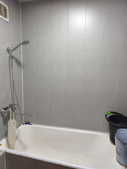 г. Ангрен, 3/1/4, без ремонта