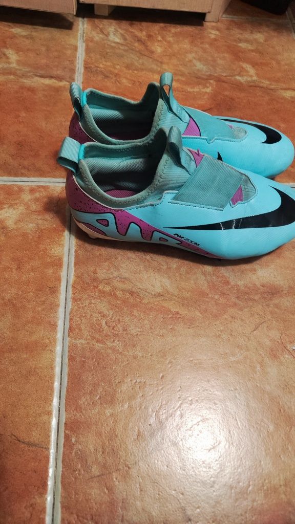 Бутонки Nike синьо-зелени