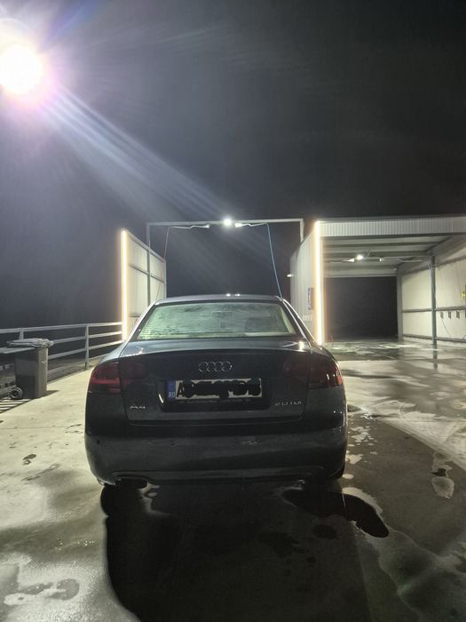 Vând Audi A4 2.0