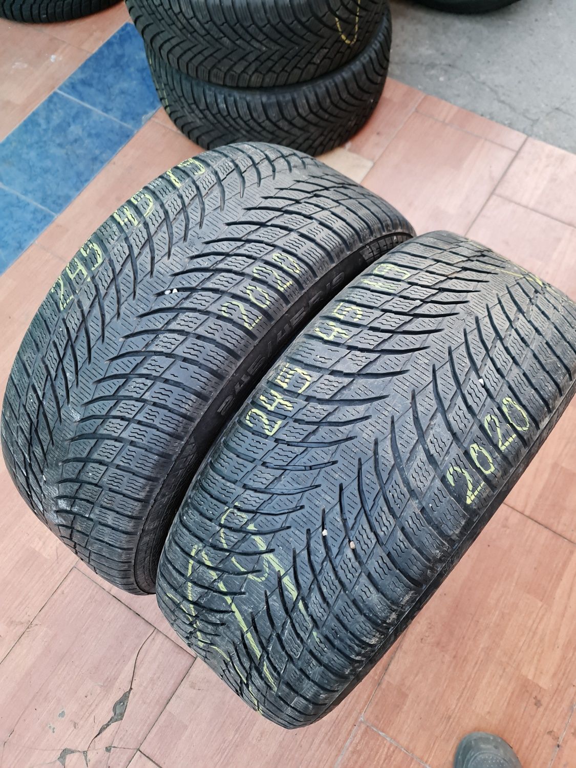 245/45/19"Set 2 buc NOKIAN dot 2020,anv m+s Iarnă.Impecabile.