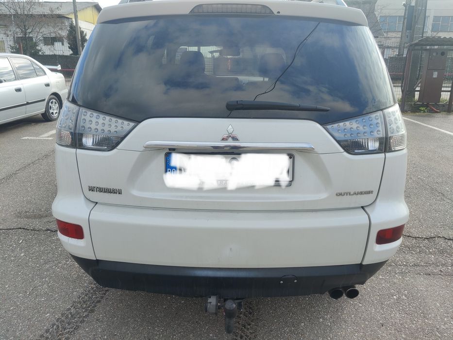 De vânzare Mitsubishi Outlander an 2011  în stare f bună!!