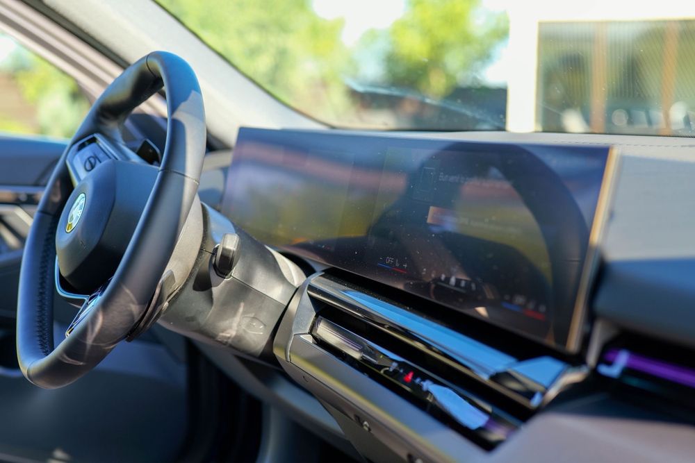 BMW Seria 5 2025 inchirieri Auto Masini Premium Bucuresti Volocar