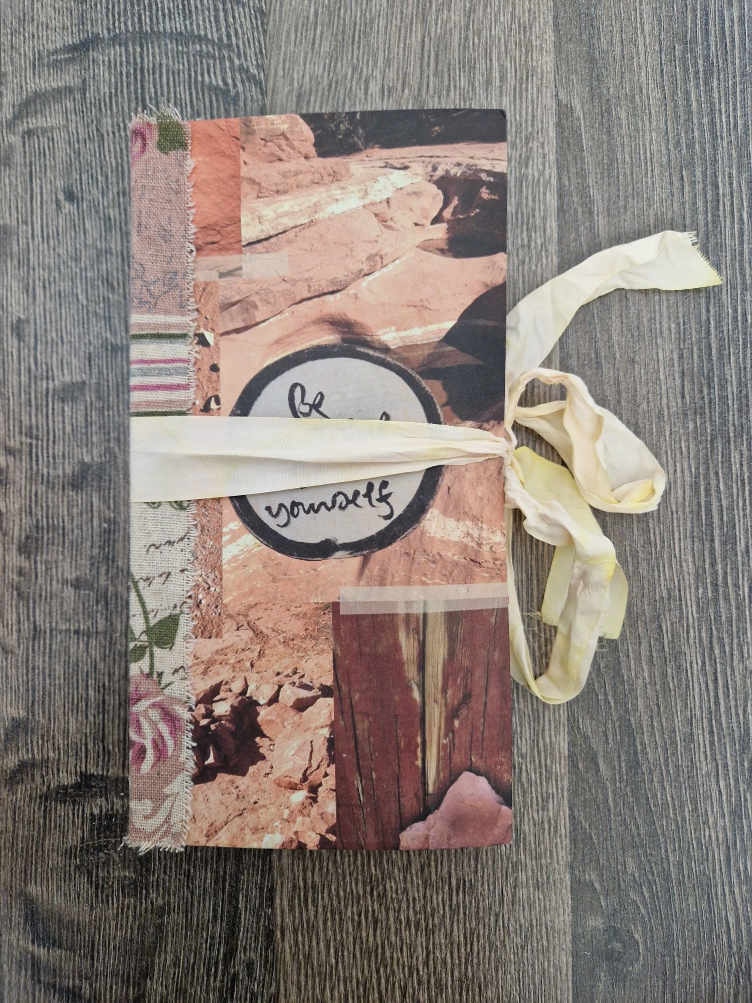Agendă - obiect de decor
