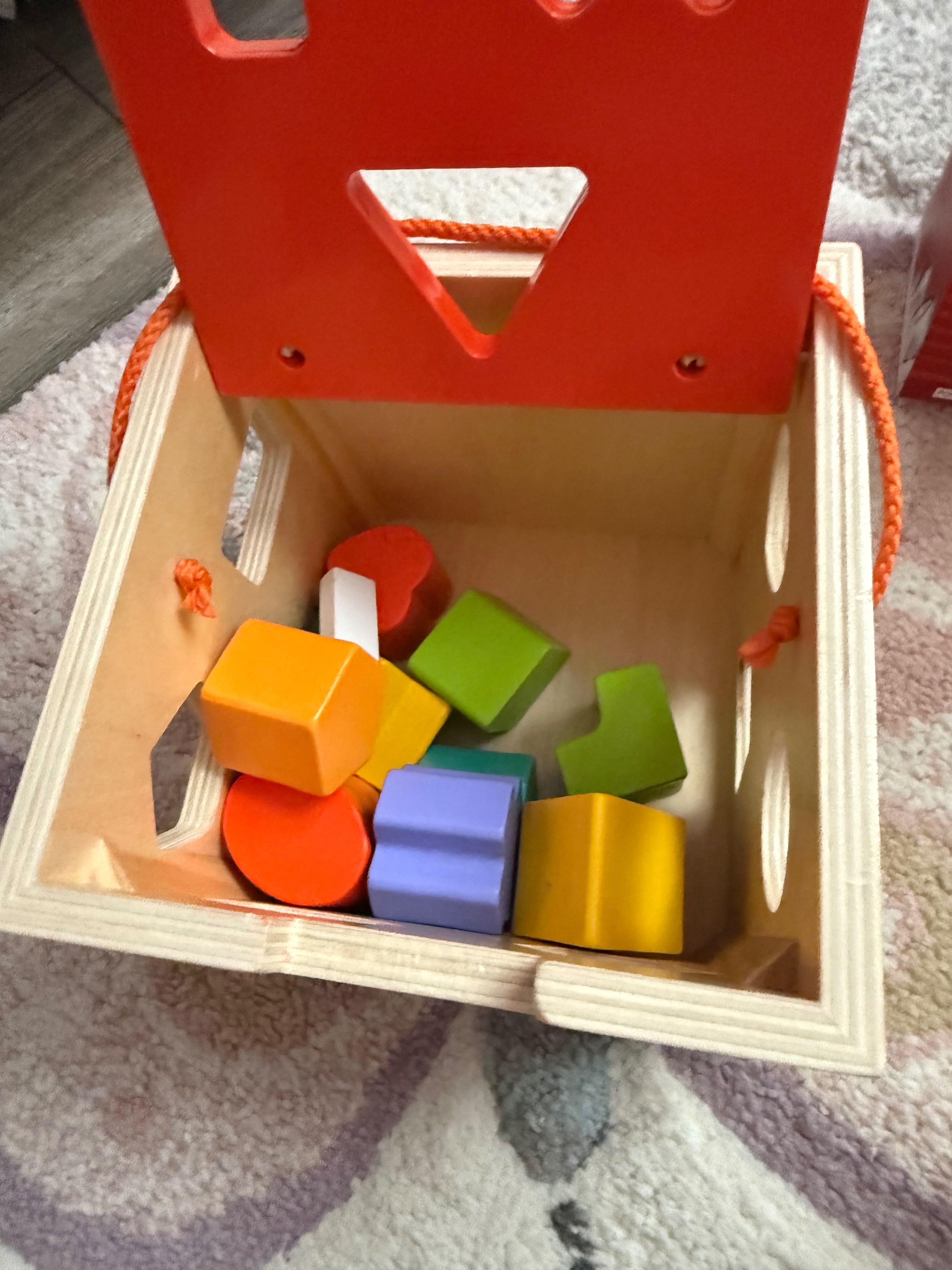 Продавам лот бебешки играчки