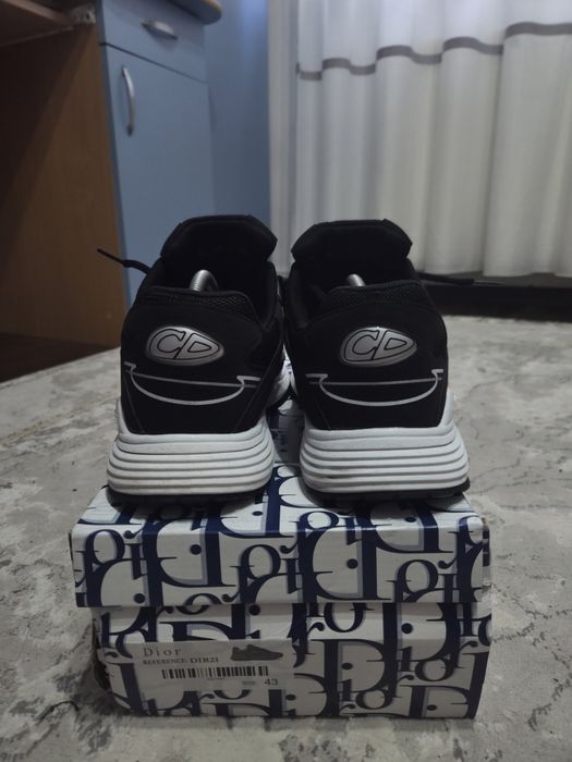 Vand adidași  Dior B30