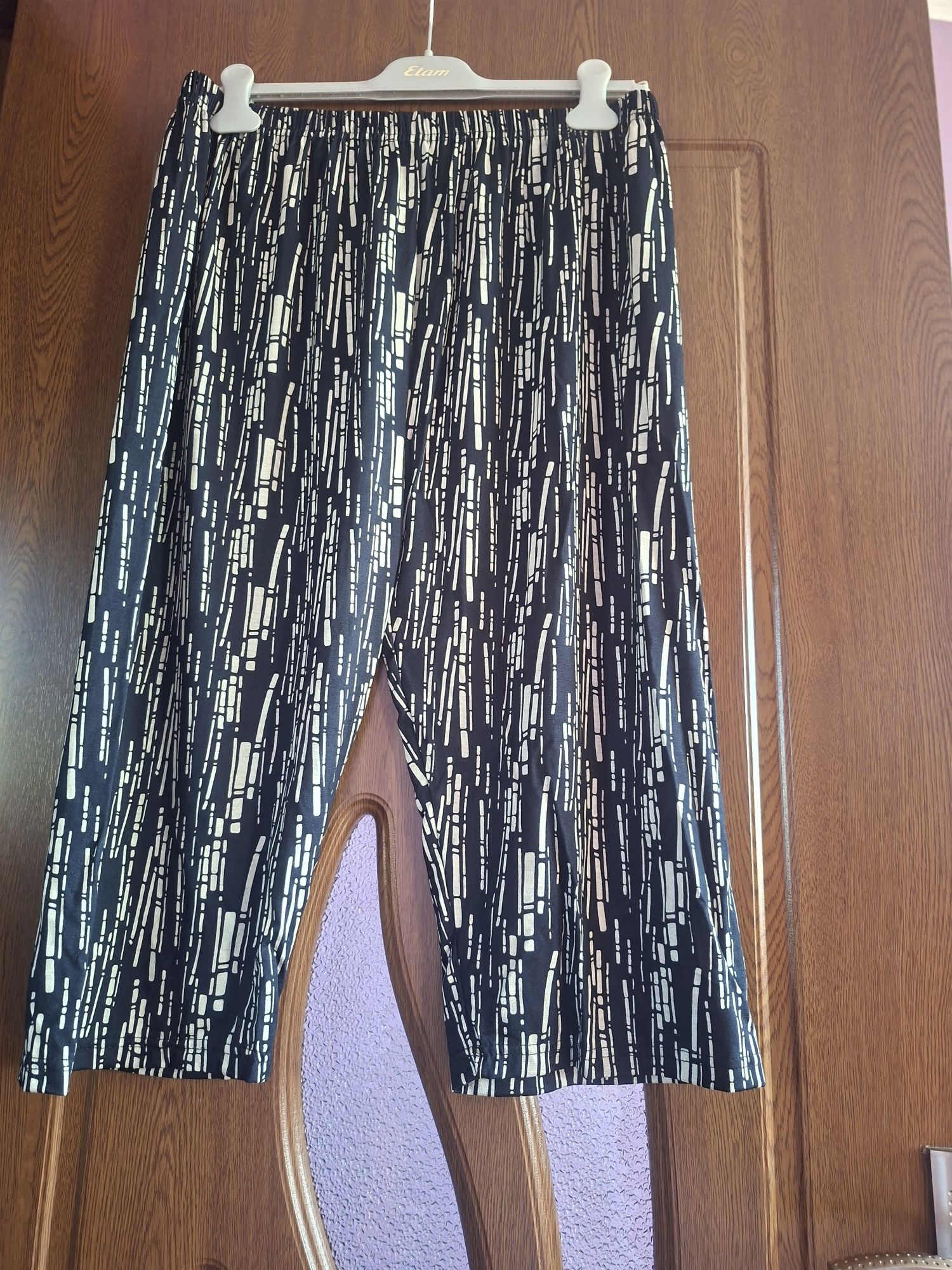 Vând Pantaloni Damă  de  Vară Mărimea XXL Noi