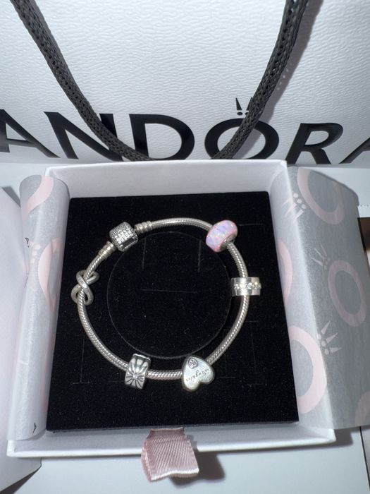 Гривна Pandora 17 см и талисмани