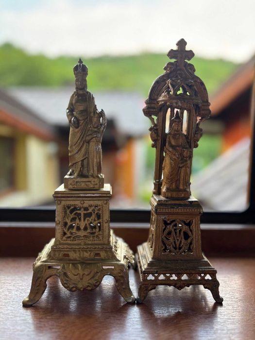 Două figurine metal/Fec. Maria+Iisus/foarte vechi/rupte/30,5cm/27,5cm.