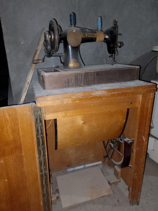 Швейная машина б у