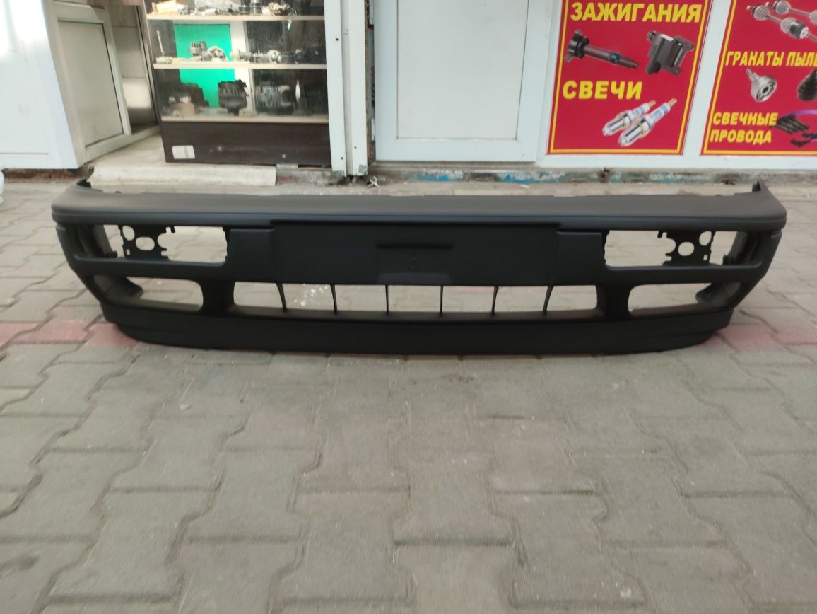 Бампер гольф 3 передний