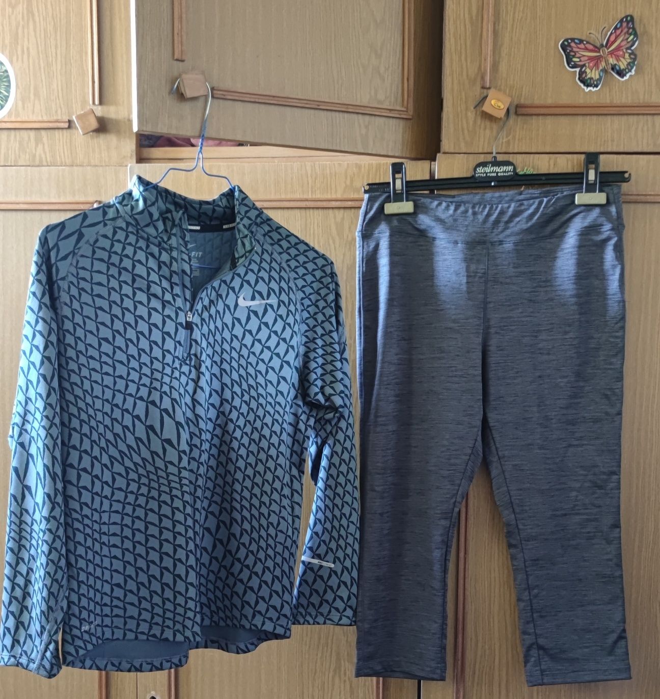 Set jogging S/M vând/schimb