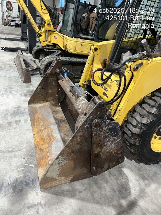 Incarcator frontal  Komasu SK714