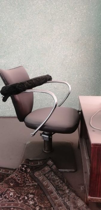 Кресло парикмахерская