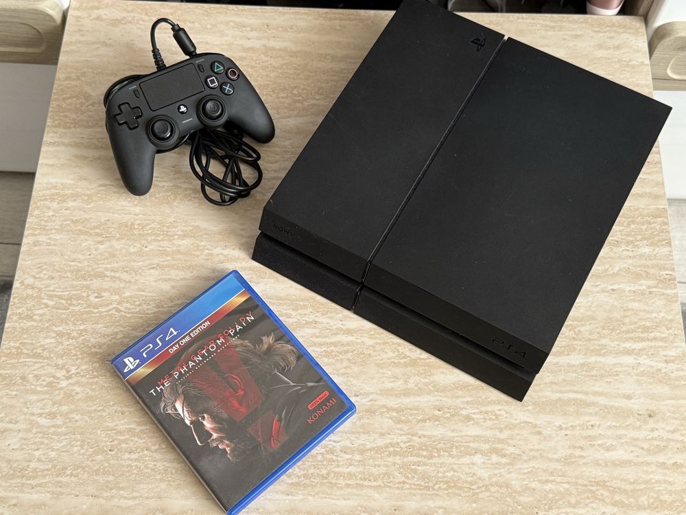 Ps4 1tb functional cu joc si maneta nacon originala