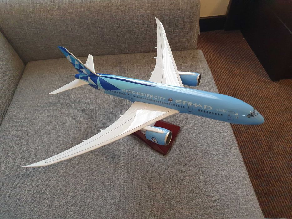 Macheta uriașă de avion Etihad Manchester City | Decoratie