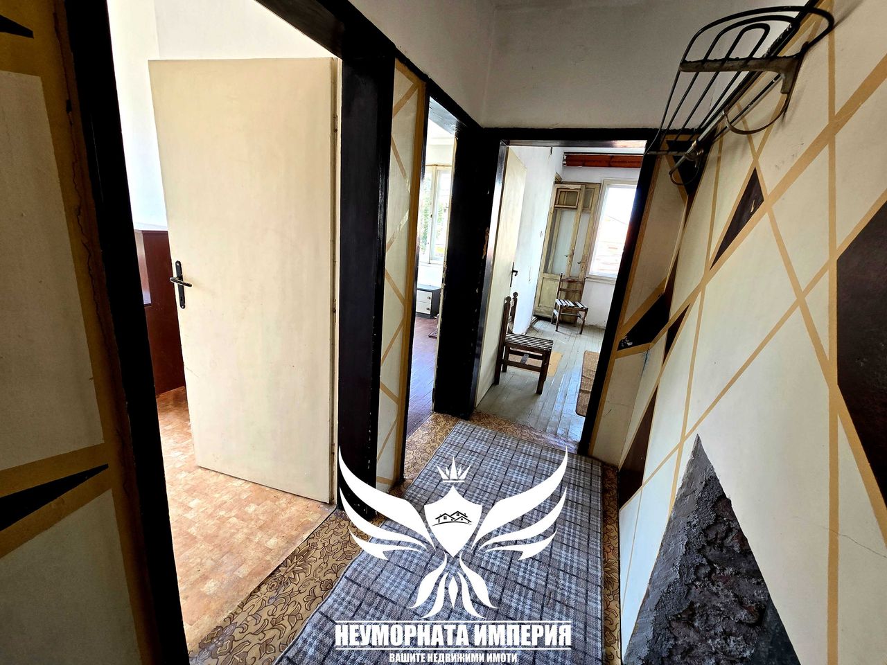 Дава се под наем Четиристаен апартамент в Асеновград - 122 кв.м за 258 € - Снимка #9
