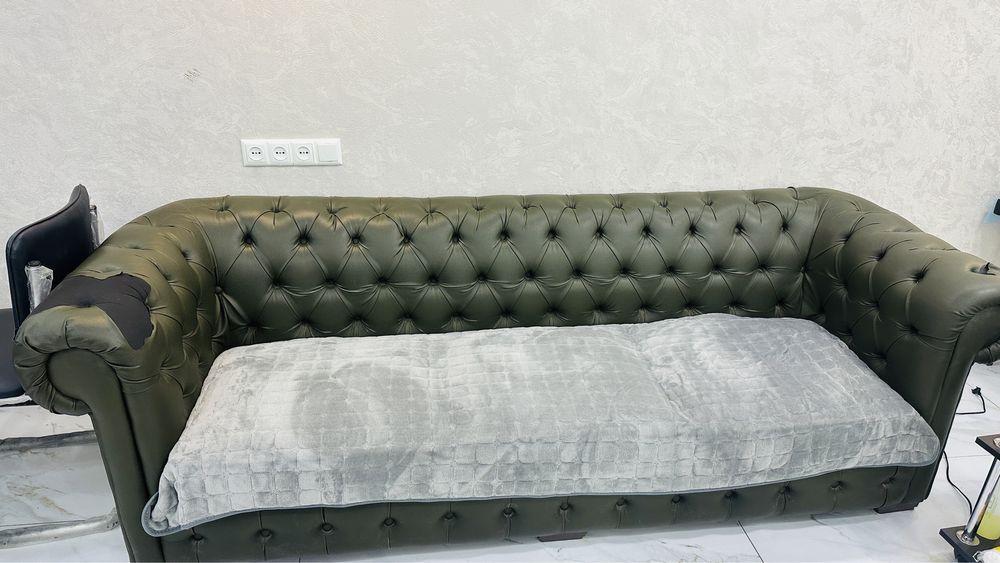 Честер диван б/у