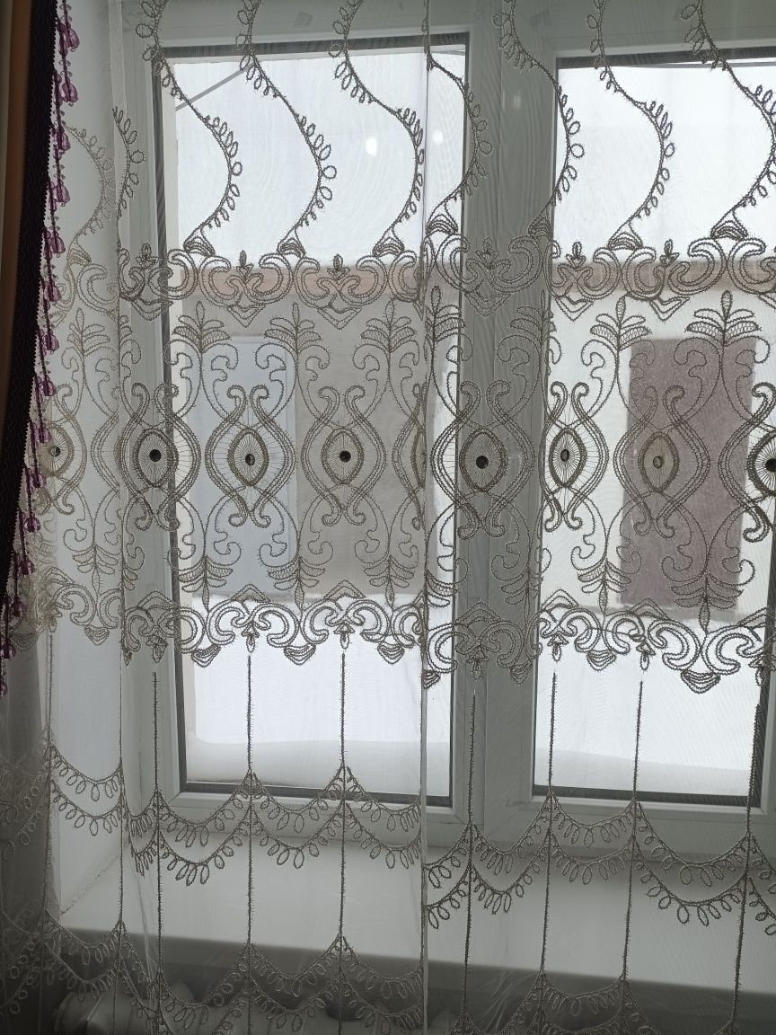 Продаётся шторы в зал вместе с тюльем за 12 тыс тг,в отл состоянии