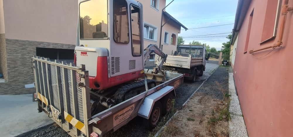 Inchiriez mini escavator cu deservent 150 lej/ora