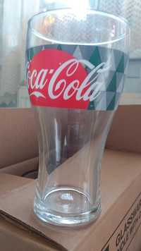 12 pahare Coca-Cola