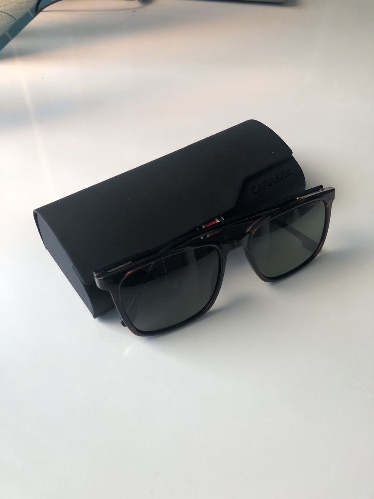 Слънчеви Очила-Carrera