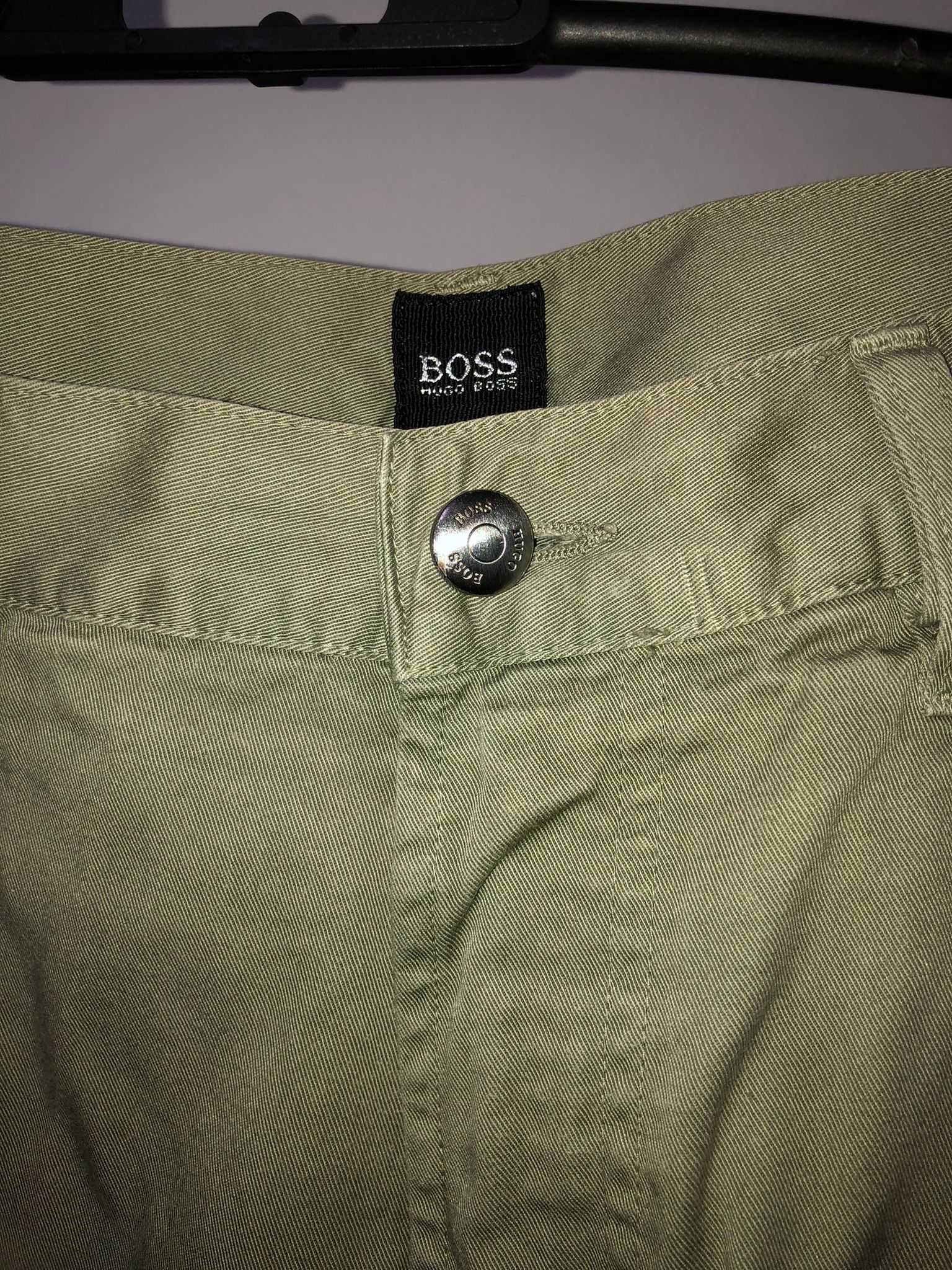 Pantaloni Hugo Boss verzi barbati