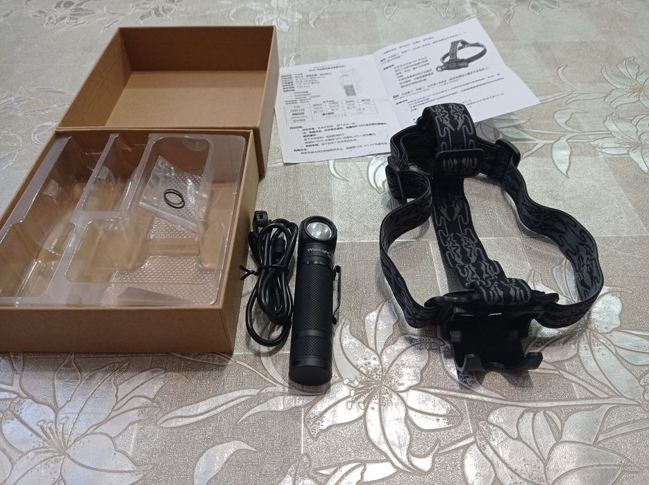 Продам фонарь налобный