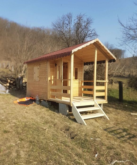 Cabanute din lemn