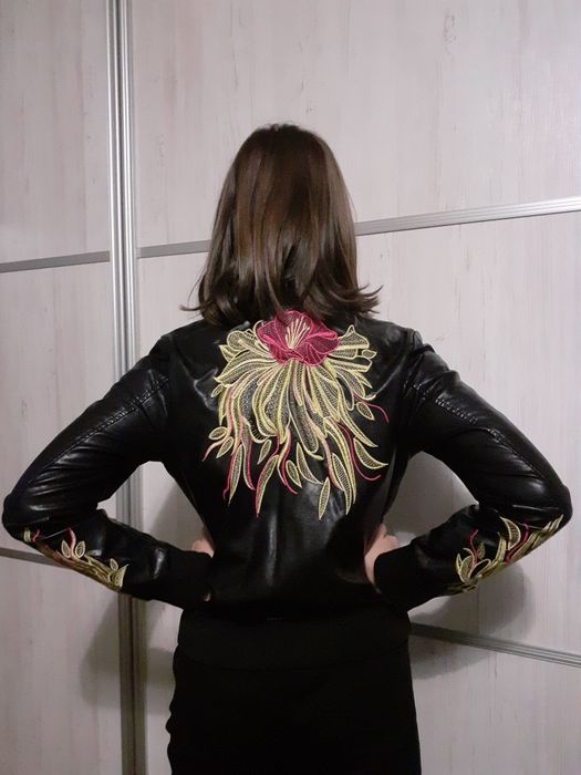 Продам куртку экокожа разм xs-s