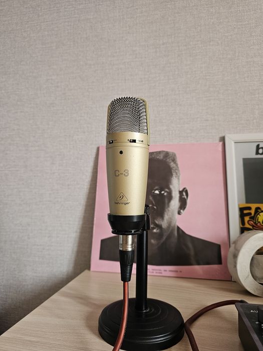 Behringer C-3 студийный конденсаторный микрофон + кейс, стойка, кабель